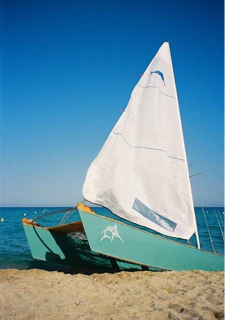 Bạt căng cánh buồm