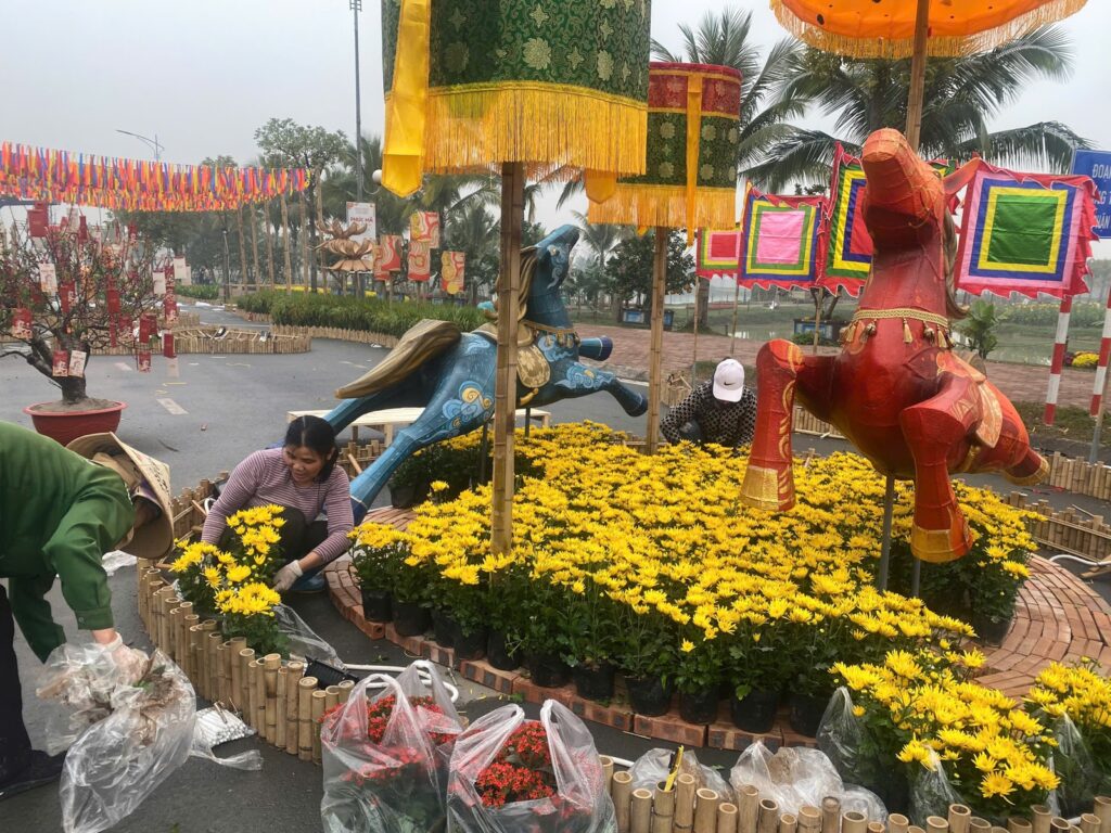 Thi công cụm hoa quanh tiểu cảnh Mailand 2026