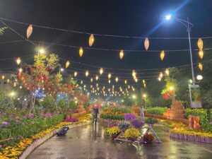 Thi công hoa trang trí Home Hanoi Xuân 2025 tại Mailand Hanoi City